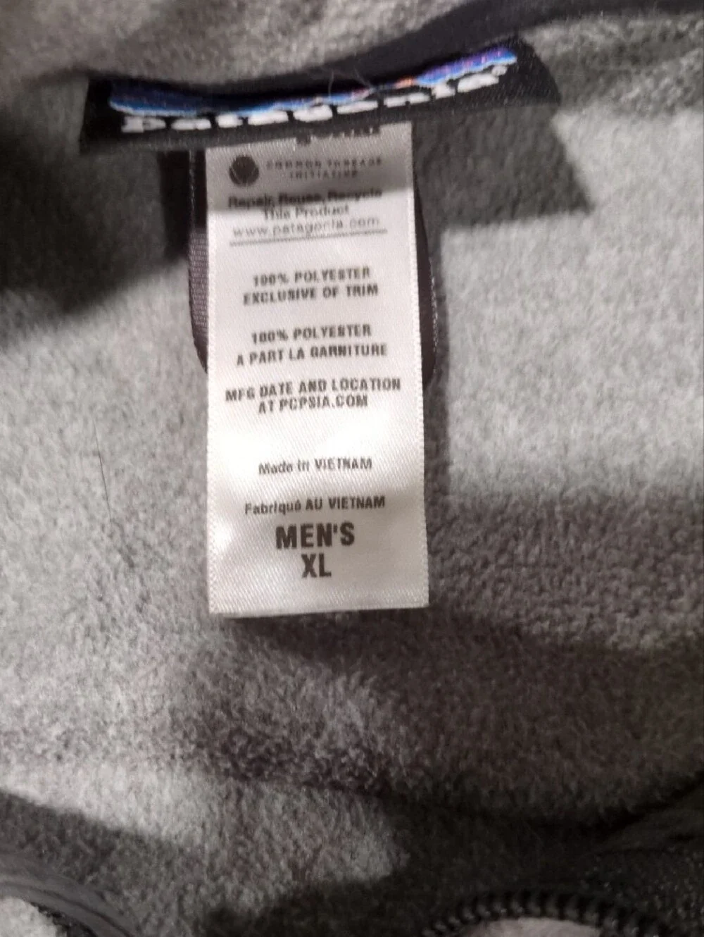 Patagonia Light Gray and Charcoal Men's Full-Zip Performance Fleece Jacket XL